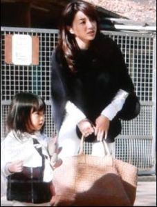 井川遥の子供は娘と息子の2人 小学校は青山学院か 芸能ニュース知ってるつもり